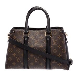 Louis Vuitton Soufflot MM bag in great condition!